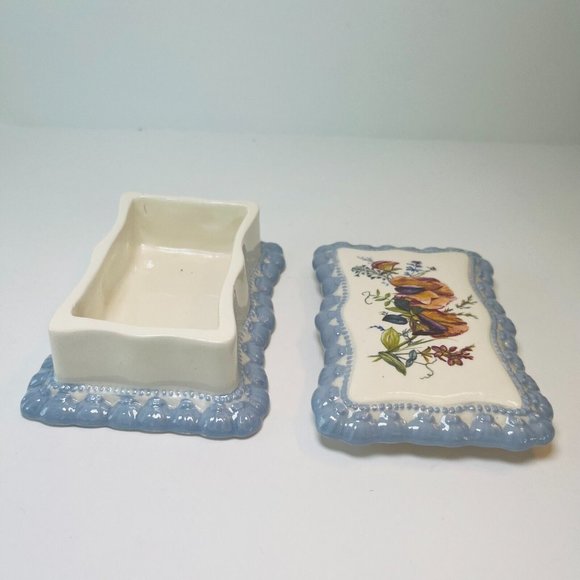 Gator Mold Co. Blue & White Rectangular Porcelain Trinket Box Lid Floral design - Picture 6 of 10